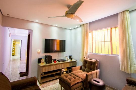 Sala de TV de casa à venda com 3 quartos, 124m² em Jardim Marek, Santo André