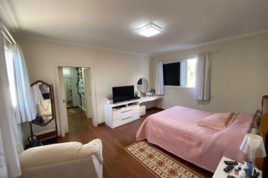Casa à venda com 4 quartos, 370m² em Chácara Santa Margarida, Campinas