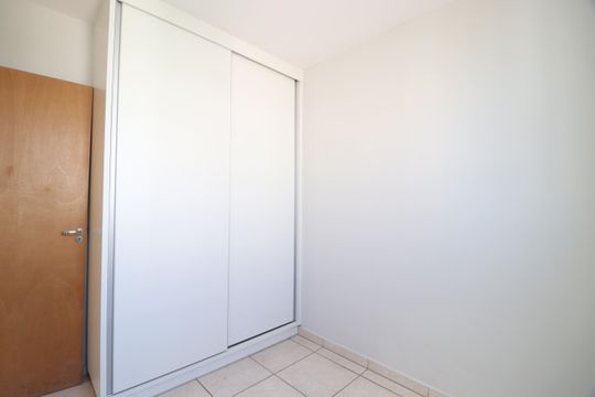 Quarto 2 de apartamento para alugar com 2 quartos, 50m² em Aclimação, Uberlândia