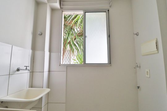 Área de Serviço de apartamento para alugar com 2 quartos, 50m² em Aclimação, Uberlândia