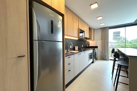 Cozinha  de apartamento para alugar com 1 quarto, 77m² em Lagoa da Conceição, Florianópolis