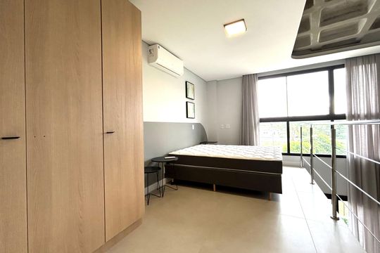 Suíte de apartamento para alugar com 1 quarto, 77m² em Lagoa da Conceição, Florianópolis