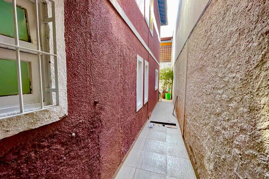 Corredor externo de casa para alugar com 3 quartos, 85m² em Jardim Santa Ines, Guarulhos