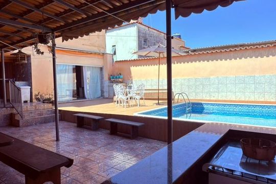 Casa à venda com 5 quartos, 260m² em Santa Maria, Belo Horizonte