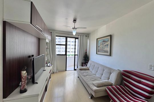 Sala de apartamento à venda com 2 quartos, 65m² em Barra da Tijuca, Rio de Janeiro