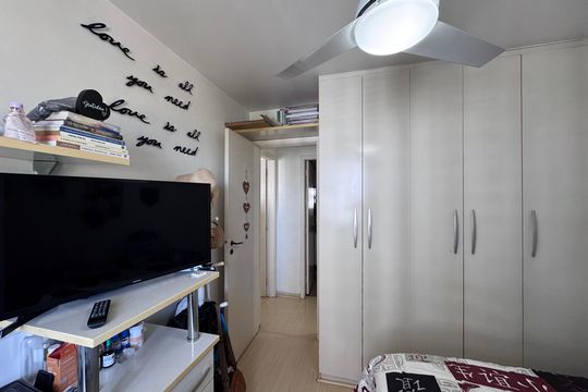 Quarto de apartamento à venda com 2 quartos, 65m² em Barra da Tijuca, Rio de Janeiro