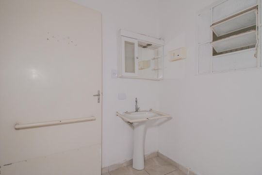 Banheiro 1 de casa para alugar com 3 quartos, 30m² em Vila Bocaina, Mauá
