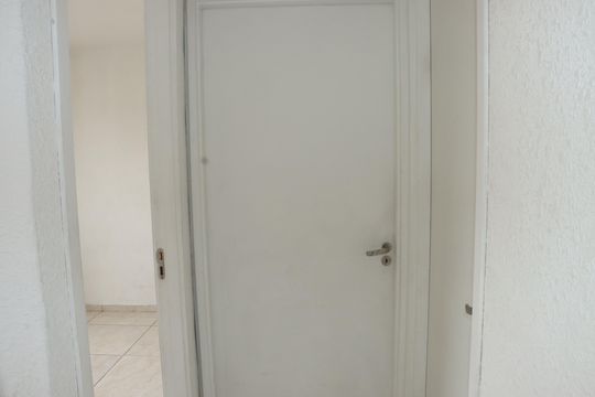 Corredor de apartamento para alugar com 2 quartos, 50m² em Jardim Petrópolis, Cotia