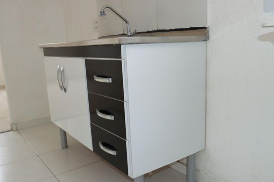 Sala/Cozinha de apartamento para alugar com 2 quartos, 50m² em Jardim Petrópolis, Cotia