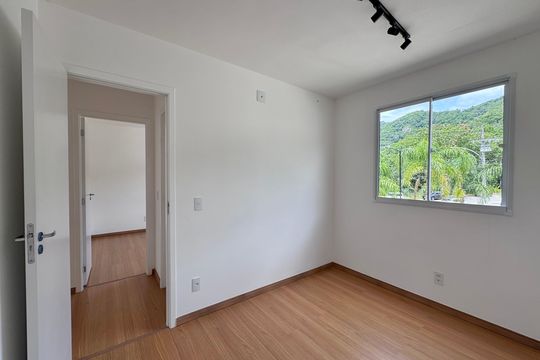 Quarto 1 de apartamento à venda com 2 quartos, 44m² em Vargem Grande, Rio de Janeiro