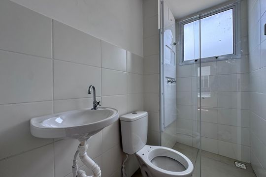Banheiro Social de apartamento à venda com 2 quartos, 44m² em Vargem Grande, Rio de Janeiro
