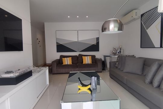 Apartamento à venda com 3 quartos, 193m² em Itaipu, Niterói