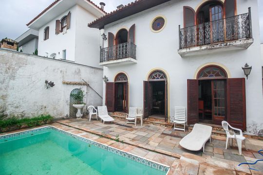 Piscina de casa para alugar com 4 quartos, 320m² em Vila Sonia, São Paulo