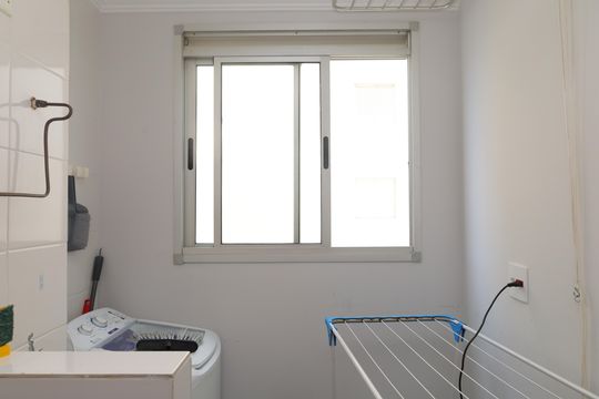 Área de Serviço de apartamento à venda com 2 quartos, 52m² em Vila Carmosina, São Paulo