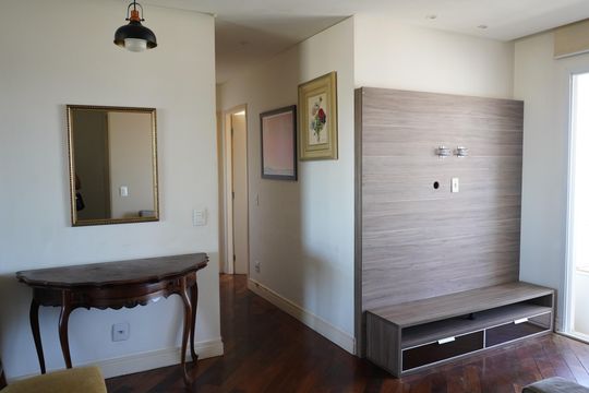 Sala de apartamento à venda com 2 quartos, 55m² em Vila Bertioga, São Paulo