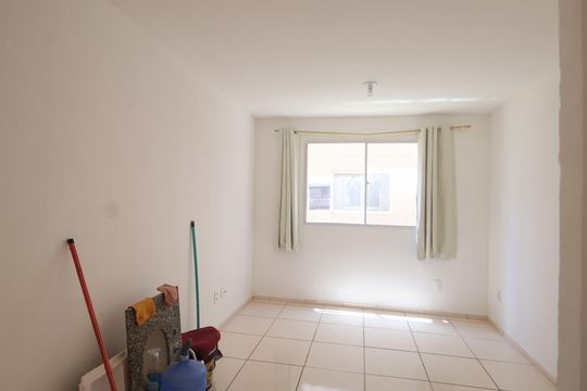 Sala de apartamento à venda com 2 quartos, 48m² em Estância Velha, Canoas
