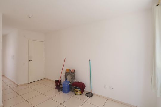 Sala de apartamento à venda com 2 quartos, 48m² em Estância Velha, Canoas