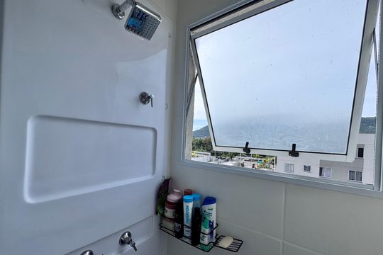 Banheiro Social de apartamento à venda com 2 quartos, 44m² em Vargem Grande, Rio de Janeiro