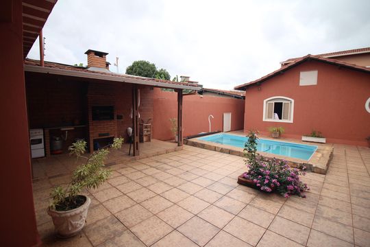 Quintal de casa à venda com 3 quartos, 280m² em Eldorado, Contagem
