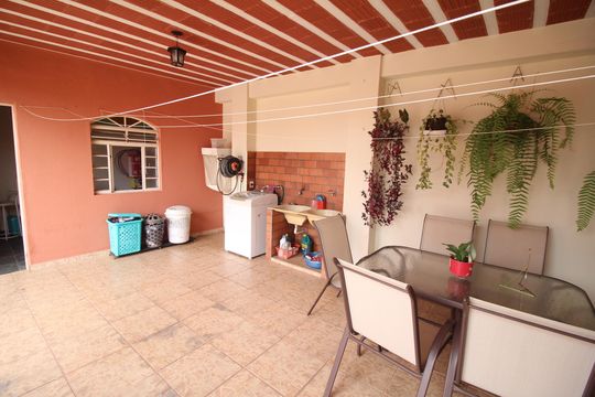 Área de Serviço de casa à venda com 3 quartos, 280m² em Eldorado, Contagem