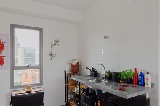 Cozinha de apartamento à venda com 1 quarto, 28m² em Liberdade, São Paulo