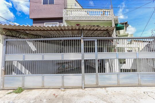 Fachada de casa à venda com 5 quartos, 176m² em São João Climaco, São Paulo