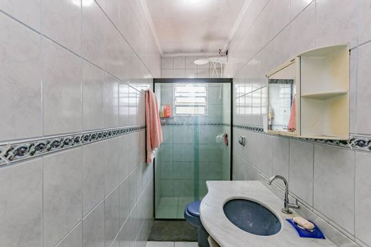 Banheiro de casa à venda com 5 quartos, 176m² em São João Climaco, São Paulo