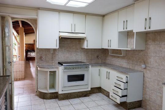 Cozinha de casa à venda com 3 quartos, 180m² em São Pedro, Osasco