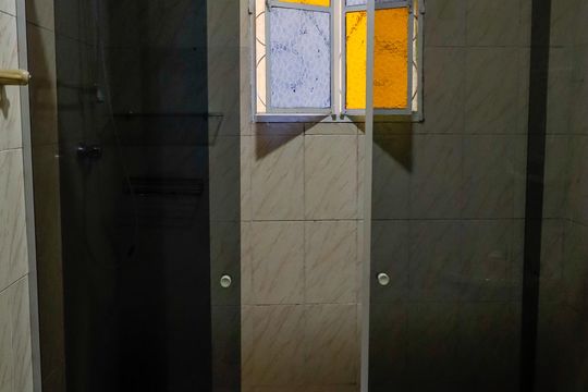 Banheiro 2 de casa à venda com 3 quartos, 180m² em São Pedro, Osasco