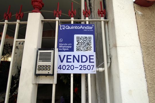 Placa de apartamento à venda com 3 quartos, 79m² em Vila da Penha, Rio de Janeiro