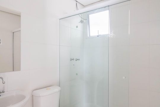 Banheiro de apartamento para alugar com 3 quartos, 64m² em Macedo, Guarulhos