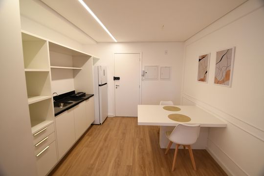 Cozinha de kitnet/studio à venda com 1 quarto, 32m² em Botafogo, Campinas