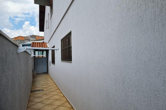 Casa à venda com 3 quartos, 249m² em Parque Sao Domingos, São Paulo
