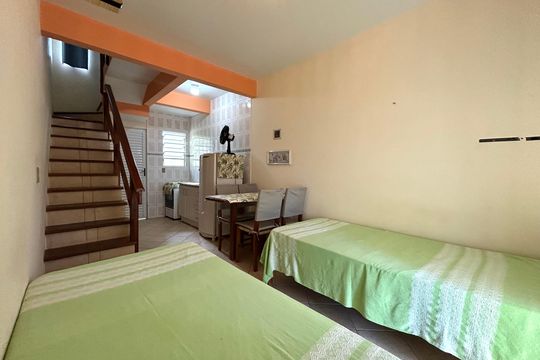 Sala  de apartamento para alugar com 1 quarto, 70m² em Campeche Leste, Florianópolis