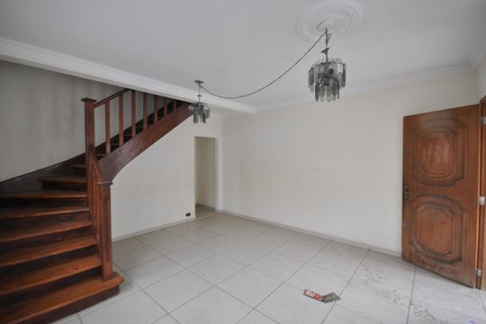 Sala de casa para alugar com 2 quartos, 250m² em Vila Paiva, São Paulo
