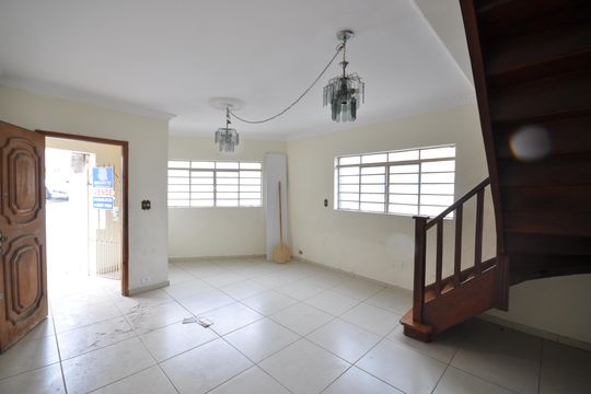Sala de casa para alugar com 2 quartos, 250m² em Vila Paiva, São Paulo