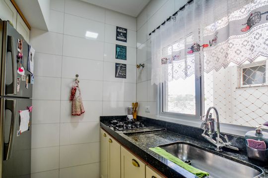 Cozinha de apartamento à venda com 2 quartos, 96m² em Vila Curuçá, Santo André