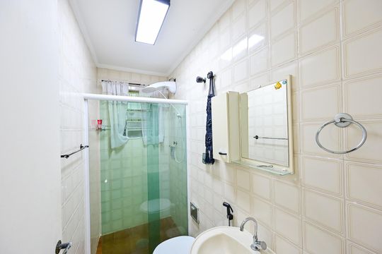 Banheiro Social de casa para alugar com 2 quartos, 120m² em Saúde, São Paulo