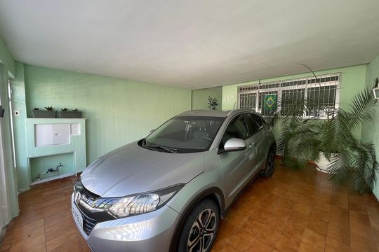 Garagem de casa à venda com 3 quartos, 122m² em Jaguaré, São Paulo