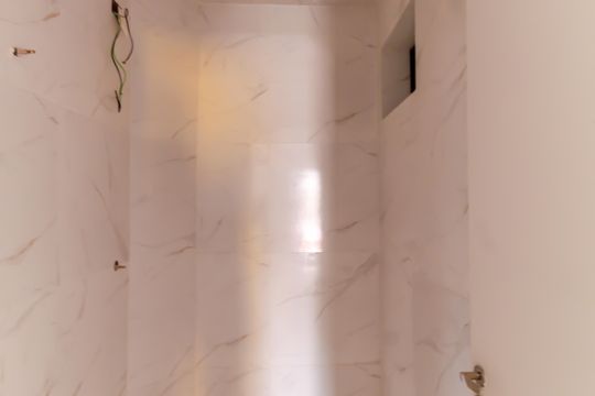 Banheiro de apartamento para alugar com 1 quarto, 27m² em Alto da Mooca, São Paulo