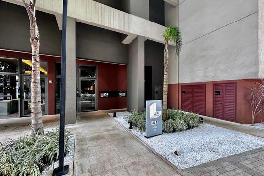 Fachada de apartamento à venda com 1 quarto, 41m² em Santo Amaro, São Paulo
