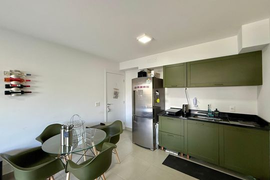 Cozinha de apartamento à venda com 1 quarto, 41m² em Santo Amaro, São Paulo