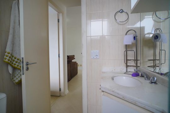Banheiro de apartamento para alugar com 2 quartos, 80m² em Floresta, Porto Alegre