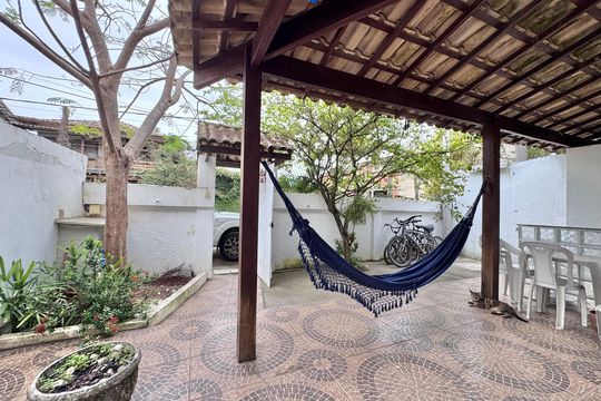 Área externa de casa à venda com 3 quartos, 200m² em Vargem Grande, Rio de Janeiro