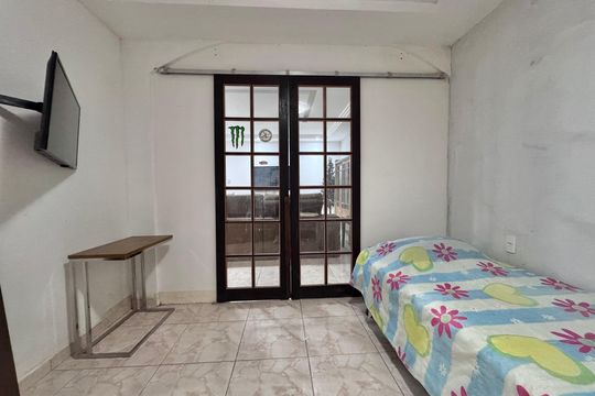 Quarto 1 de casa à venda com 3 quartos, 200m² em Vargem Grande, Rio de Janeiro
