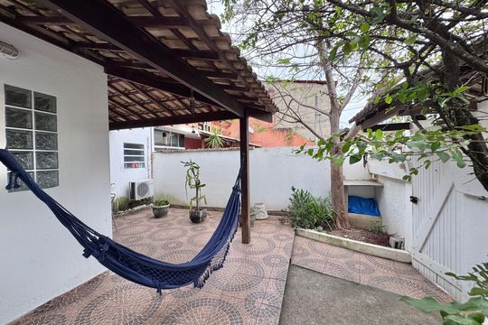 Área externa de casa à venda com 3 quartos, 200m² em Vargem Grande, Rio de Janeiro