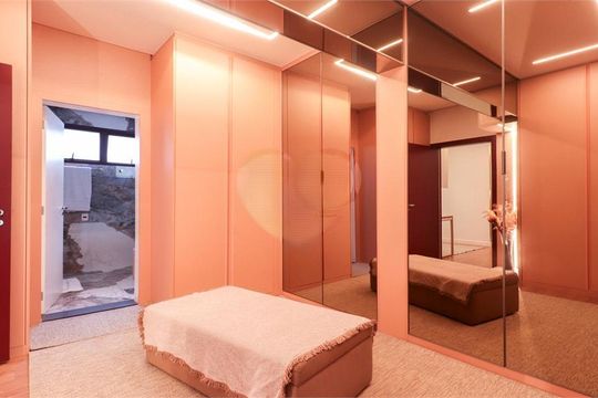 Casa de Condomínio à venda com 3 quartos, 668m² em Jardim Petropolis, São Paulo