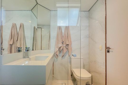 Banheiro de apartamento à venda com 2 quartos, 80m² em Vila Gomes Cardim, São Paulo