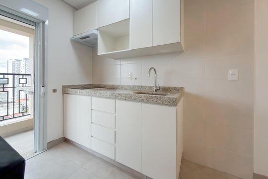 Cozinha de kitnet/studio para alugar com 1 quarto, 31m² em Vila Dom Pedro I, São Paulo
