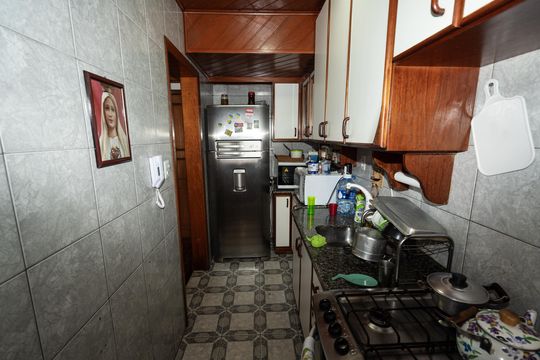 Cozinha de apartamento à venda com 2 quartos, 64m² em Petrópolis, Porto Alegre